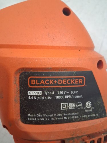 BLACK + DECKER 2-IN-1 CORDed STRING TRIMMER AND EDGER KIT- 13" CUT SWATH - orange/black (MODEL: st7700) image 7