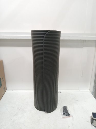 AMAZON BASICS EXTRA THICK YOGA MAT WITH CARRYING STRAP 74" X 24" X 0.5" - BLACK (MODEL: ‎YM2001) image 3