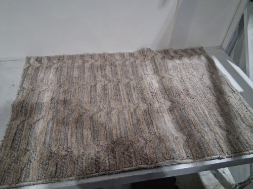 EDDIE BAUER SAND ZIG-ZAG ACCENT MAT - 2FT 5" X 3FT 8.5"- LIGHT BROWN (MODEL: 2770640) image 2