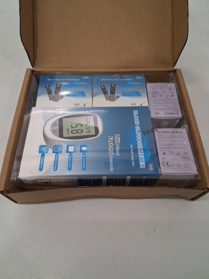 Blood Glucose Monitor Device Kit with 100 STRIPS AND LANCETS WITH CARRYING CASE image 3