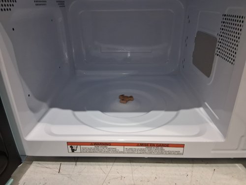 FRIGIDAIRE COUNTERTOP MICROWAVE OVEN - 120V - 11.7A - 0.9 CUBIC FEET - BLACK/BLUE (MODEL: EMW953-BLUE) image 5