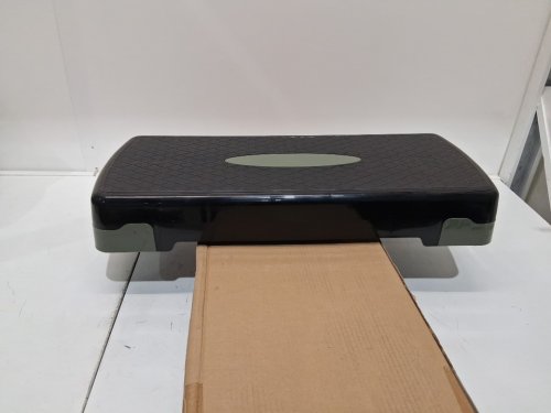 AMAZON BASICS Aerobic Exercise Step Platform, Adjustable Workout Stepper At Home - green/black image 3