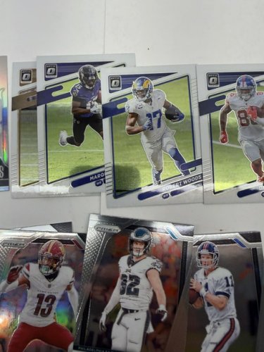 95 ASSTD FOOTBALL CARDS image 6