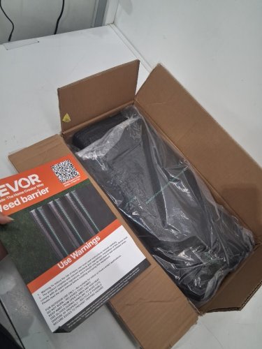HEAVY DUTY Landscape Fabric Weed Barrier - 3FT x 100FT - black (model: 3*100ft90) image 3