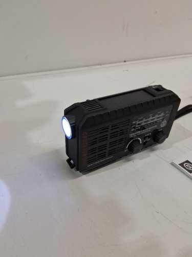 crusader one noaa hand crank solar battery-powered flashlight and analog am/fm radio - black (model: 72H-038) image 3