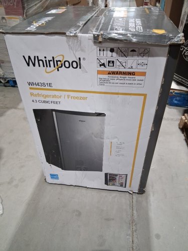 whirlpool mini refrigerator with reversible door - freezer compartment - 4.3cu.ft stainless steel and black (model:wh43s1e) image 3