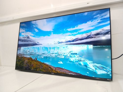 Philips 4K UHD QLED Roku Smart TV - 50" (Model: 50PQL7676) image 6