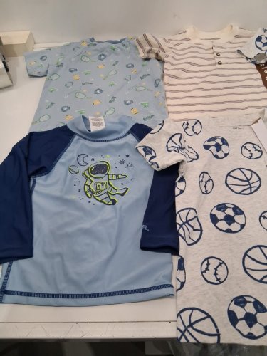 6 ASSORTED BOYS CLOTHES - SIZE 3-4T image 2