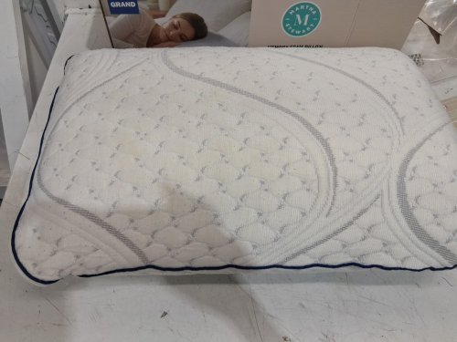 MARTHA STEWART MEMORY FOAM COOLING PILLOW - QUEEN (18" X 28") (MODEL: 1392500) image 3