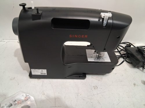 SINGER Lightweight & Portable Sewing Machine With 45 Stitch Applications - Black (model: m1150) image 5