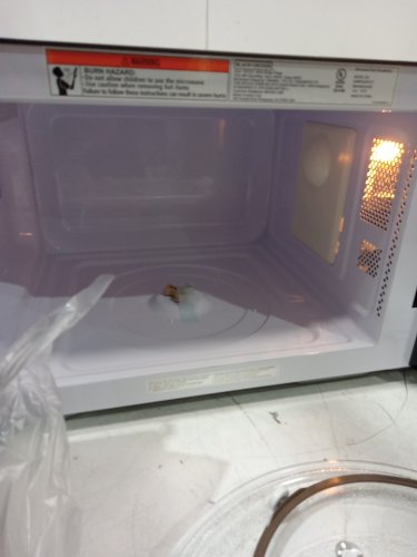 BLACK+DECKER Microwave Oven - 0.9 cu ft - Black (model: em9p022rd-p) image 5
