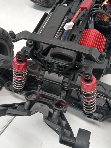 deerc all terrain Brushless rc monster truck - 1:10 scale - 60km/h 4wd - 2.4ghx - black - (model:209e) image 30