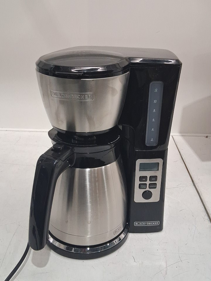 BLACK AND DECKER Programmable Coffee Maker - 12-Cup thermal carafe - Stainless Steel/black (MODEL: CM2046SC) image 3