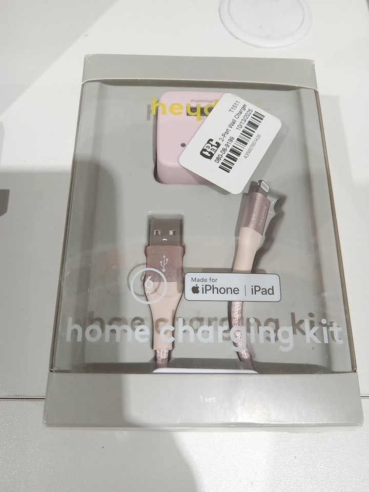 2pc heyday 2-Port USB-A and USB-C home charging kit with 6ft USB-A to Lightning cable - 20W - Pink (model: C8986LPWCP) image 2