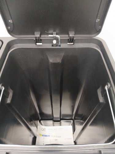 The Step N' Sort Soft Step Dual Trash and Recycling Bin - Silver - 70L (35L Each Side) (Model: 900702) image 6