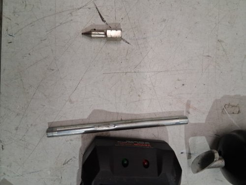 VEVOR Cordless Grease Gun with 2.0 Ah Battery & LED Light -  8000 PSI Max Pressure - 20V - orange (model:LD-821B) image 8