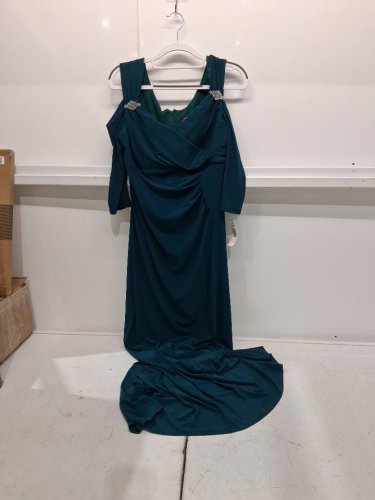 WOMEN'S R&M RICHARDS COLUMN EVENING GOWN WITH OFF THE SHOULDER CUTOUTS - SIZE 10 PETITE - EMERALD (STYLE:8950P) image 2