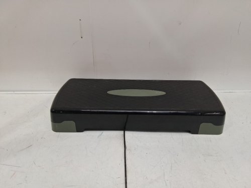 AMAZON BASICS Aerobic Exercise Step Platform, Adjustable Workout Stepper At Home - green/black image 3