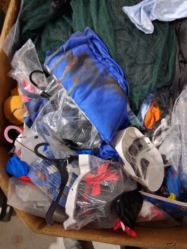 assorted MIXED item Halloween costume MYSTERY PALLET - VARIOUS costumes - aprox 150+ (PALLET #4) image 7
