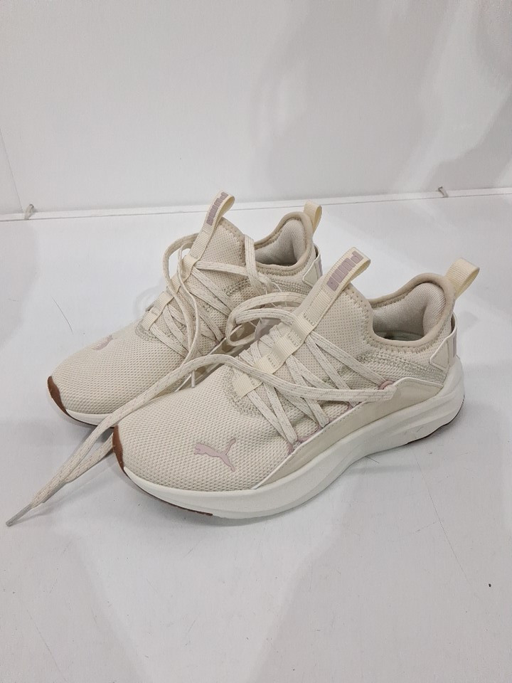 women's puma running shoes - size 6 - beige/pink (style: 9556606/314317-02) image 2
