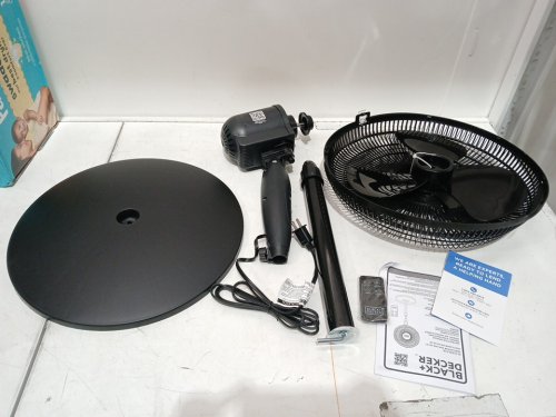 BLACK + DECKER STAND FAN WITH REMOTE - 16" DIAMETER - BLACK (MODEL: BFSR16B-01) image 3