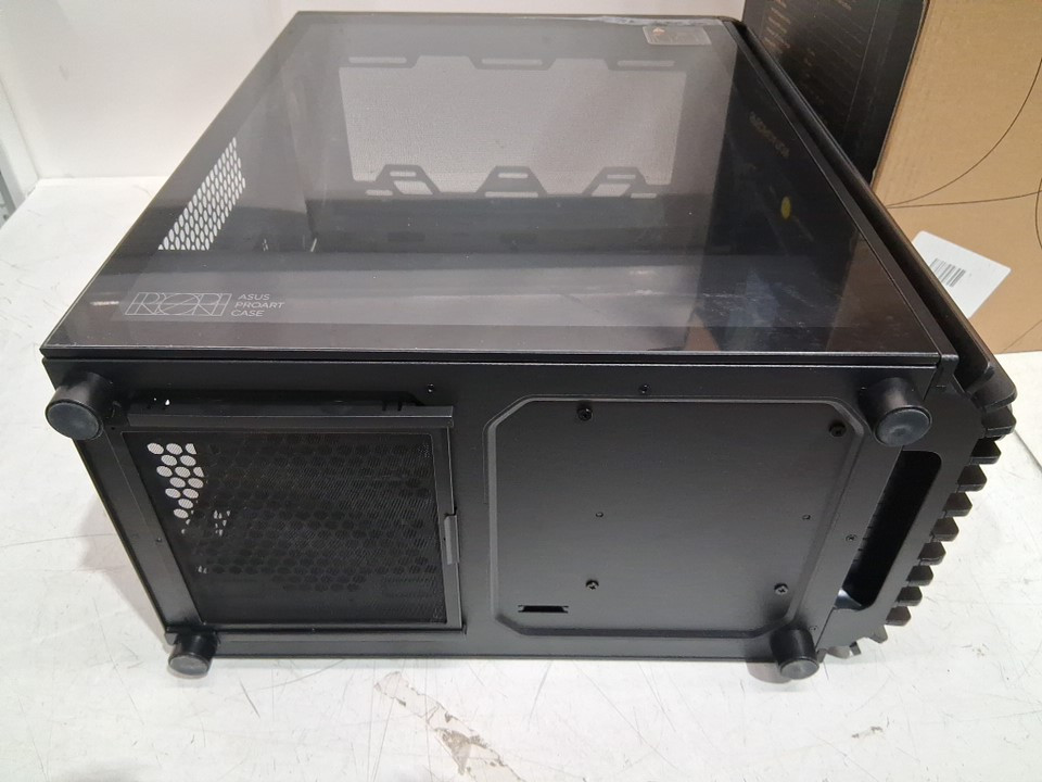 ASUS ProArt E-ATX Case with Tempered Glass Panel with 100mm and 2x 200mm Fans - 420mm Radiator Support - Black Wood (model : PA401) image 14