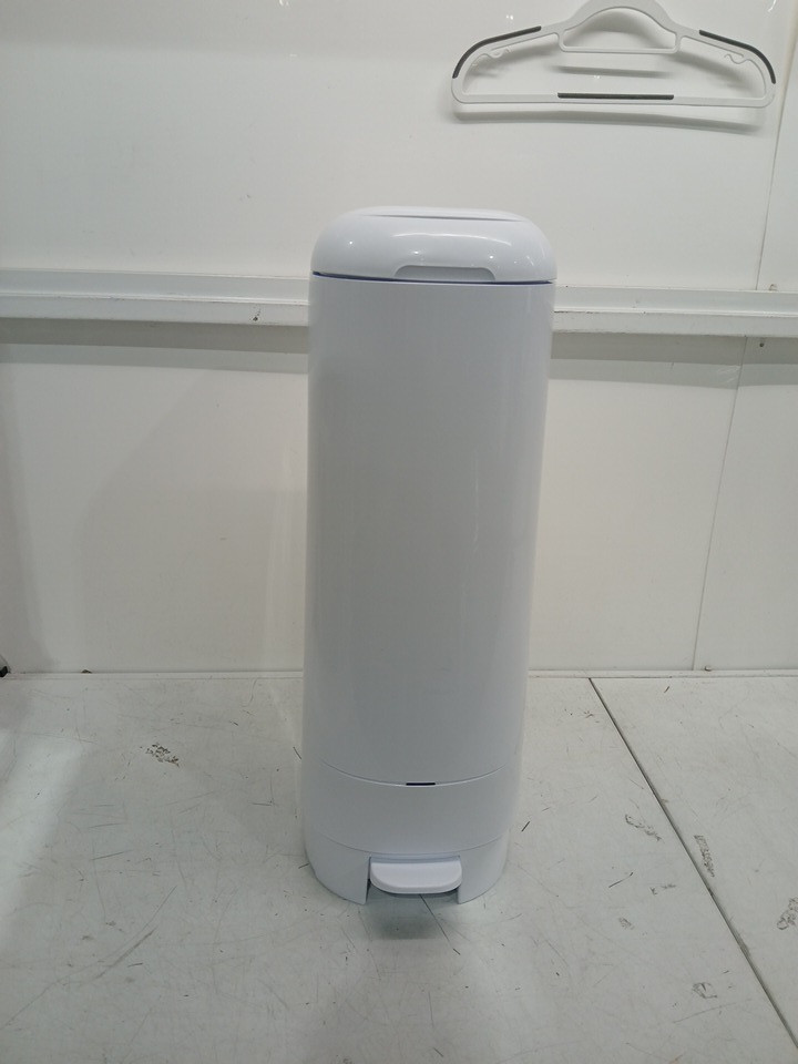 Playtex Diaper Genie Signature Platinum Diaper Pail with 18 bags refill roll- 27" - white (model: I000808) image 3