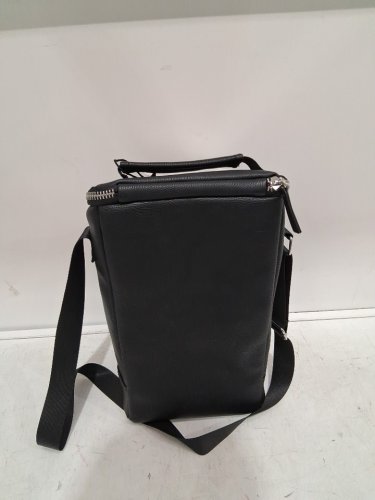 IGLOO LUXE WINE COOLER TOTE - FITS TWO 750ML WINE BOTTLES - 7.5" x 14" x 9" - black (model: 1819533) image 4