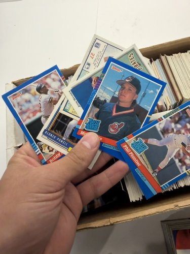 APPROX 1800+ ASSTD BASEBALL CARDS image 19