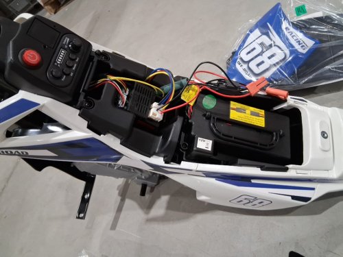 Garvee Ride - P Series:  Kids Electric Dirt Bike with 25W*2 Motor, Twist Grip Throttle, Spring Suspension - 66lbs CAP -  12V - blue (MODEL: pto_0z46) image 10