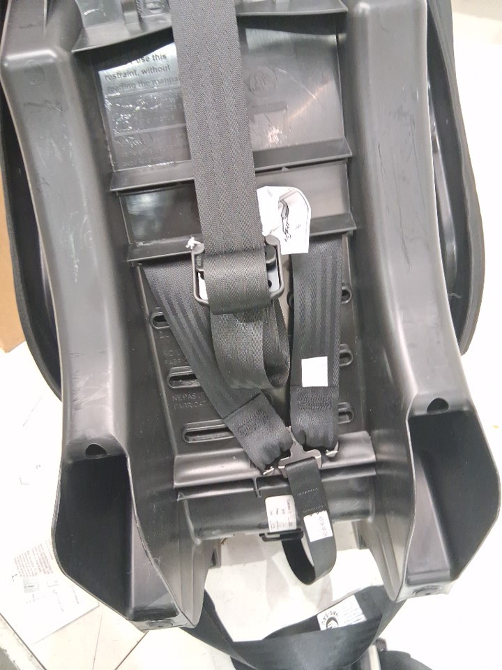 cosco kids scenera 5-point harness infant car seat with cup holder attachment - 40lbs max - black (model: ‎22183CKOT) image 4
