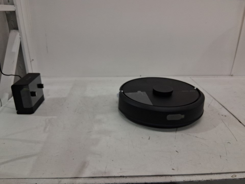 iRobot Roomba 105 Vac Robot Vacuum - Intense Power-Lifting Suction - Ideal for Pet Hair - black (model: Q314020) image 7