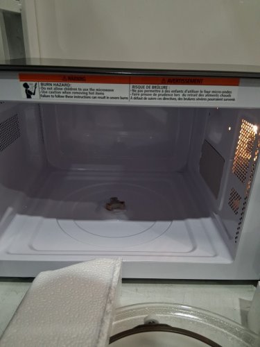 Danby Countertop Microwave - 900W - 0.9 CUFT - BLACK/STAINLESS STEEL - (MODEL:DBMW0925BBS) image 9
