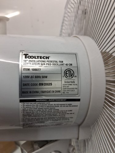 Tooltech 3-Speed oscillating pedestal fan - 16" - white (model: 100077) image 5