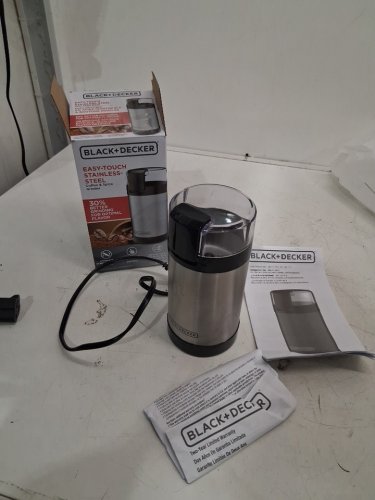 BLACK + DECKER EASY TOUCH COFFEE AND SPICE GRINDER 2/3 cup cap - 150W - STAINLESS STEEL/BLACK (MODEL: CBG110SC) image 2