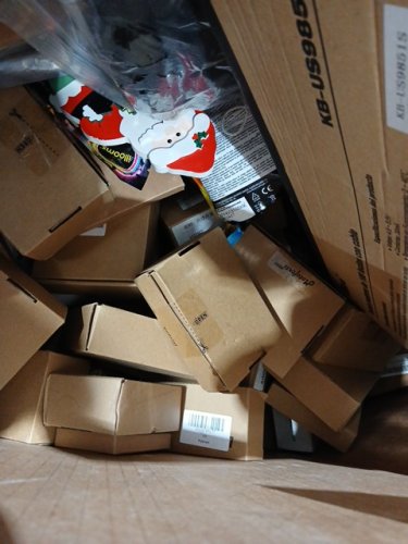 assorted MIXED item MYSTERY PALLET - VARIOUS PRODUCTS - aprox 300+ - (pallet #22) image 11