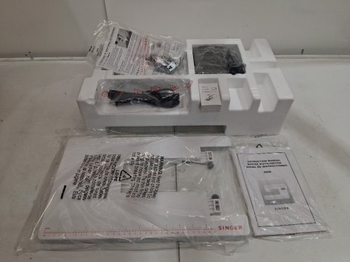 SINGER QUANTUM STYLIST 9960 COMPUTERIZED SEWING MACHINE with led light - 600 built-in Stitches - white (MODEL: 9960) image 2