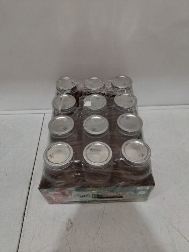 12pk Ball regular mouth mason jars with lids and bands - 31.6oz - clear (model: 2016885) image 2