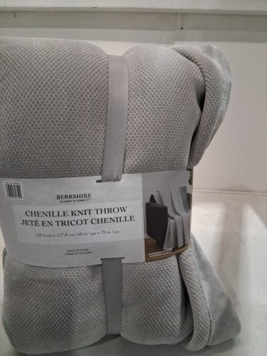 FUZZY THROW BLANKET - 57.5" X 67.5" - GREY (MODEL: 1901562) image 2