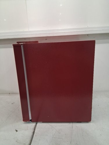 frigidaire retro series compact refrigerator with built in bottle opener - 1.6cuft - merlet/red (model: efr197-merlot-6com) image 5