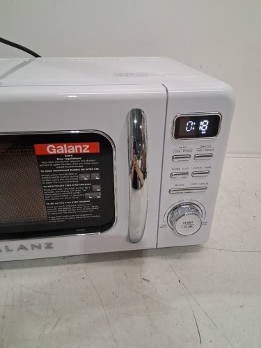 GALANZ RETRO STYLE COUNTERTOP MICROWAVE OVEN - 0.7CU.FT. - WHITE (MODEL: GLCMKZ07WER07) image 6