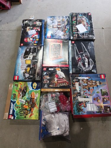 10+ ASSORTED LEGO SETS - HARRY POTTER /mario  + MORE image 2