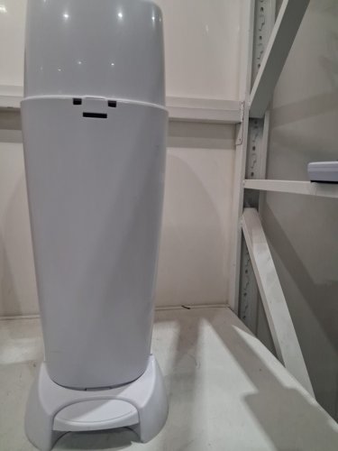 Playtex Diaper Genie Complete Diaper Pail System - White (model: I000422) image 3