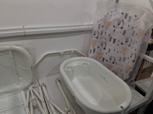 2-in-1 babyjoy Foldable change table with Bathtub storage and wheels - 41" x 18" x 32" - white (model: N-220C) image 6