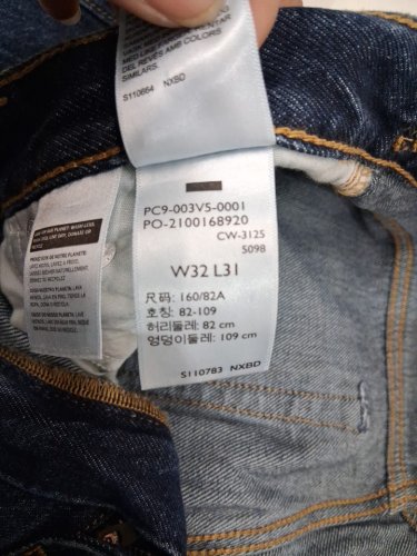 WOMEN'S LEVI'S Cinch Barrel Jeans - 32w x 31l - dark wash (style: PC9-003V5-0001) image 4