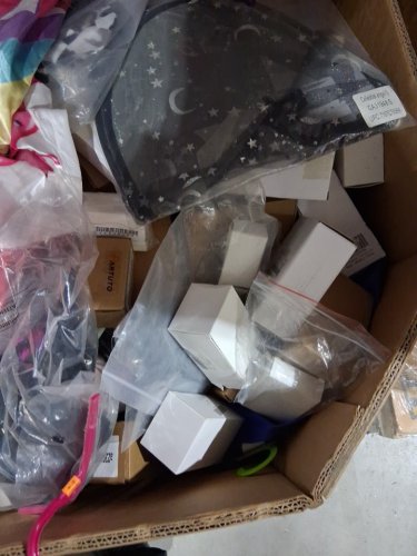 assorted MIXED item MYSTERY PALLET - VARIOUS PRODUCTS - aprox 300+ - (pallet #42) image 4