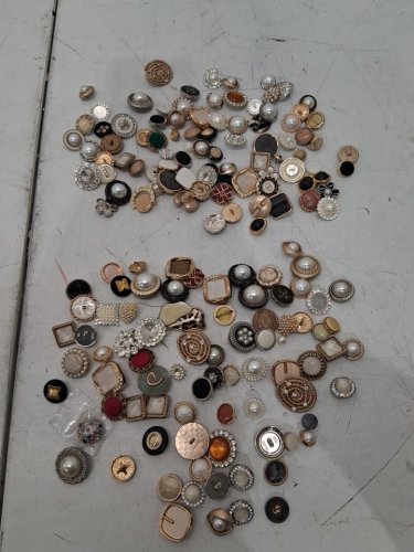 166PC ASSORTED vintage decorative buttons - multicolor image 3