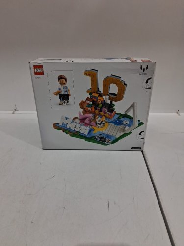 500pc LEGO Lionel Messi – Soccer Highlights (MODEL: 43011 / 1939201) image 2