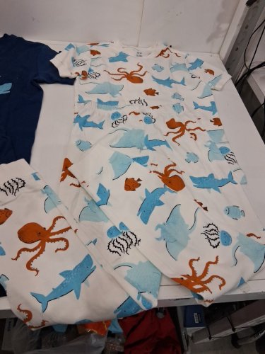 4 ASSORTED boys clothes - 10/12 image 3