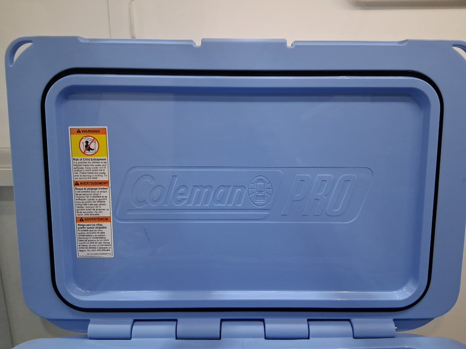 coleman pro heavy duty ultra light cooler - 45qt - light blue (model: 2219634) image 6